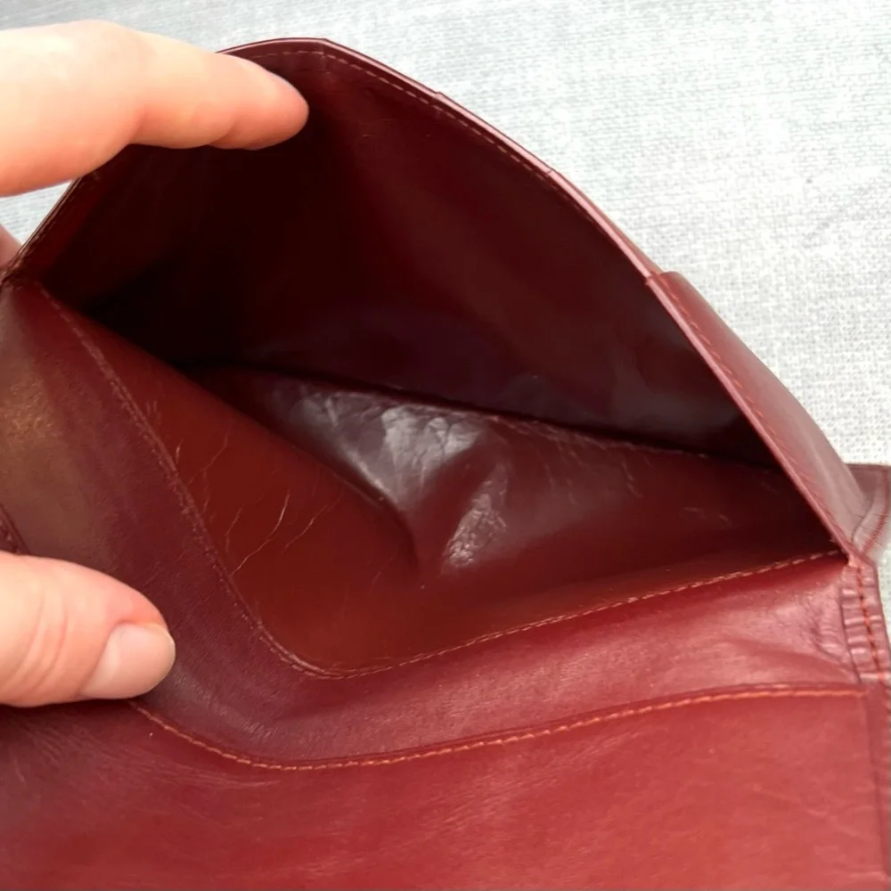 Cartier Must De Cartier Burgundy Wallet Unisex